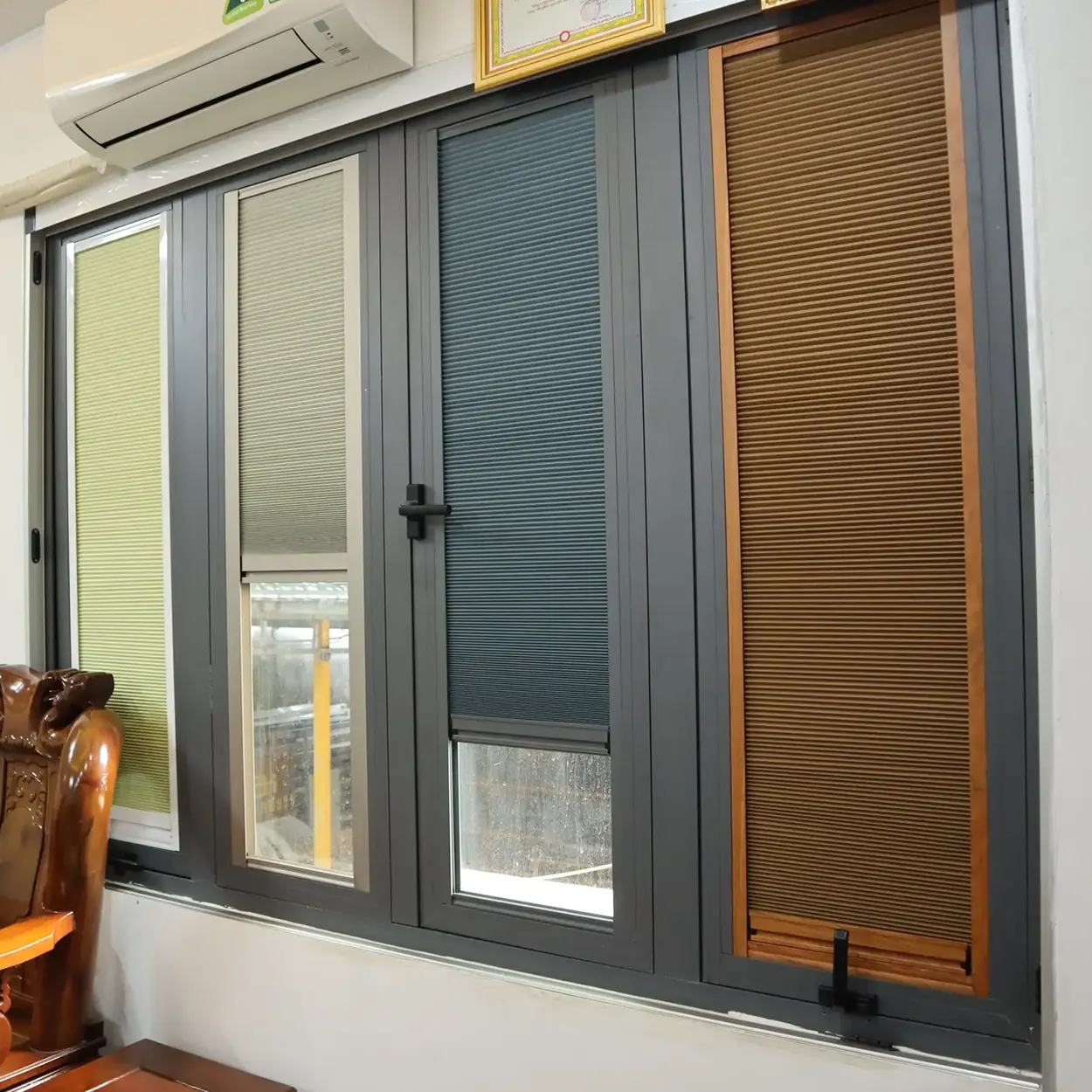 Kirazlı balkon sineklik
